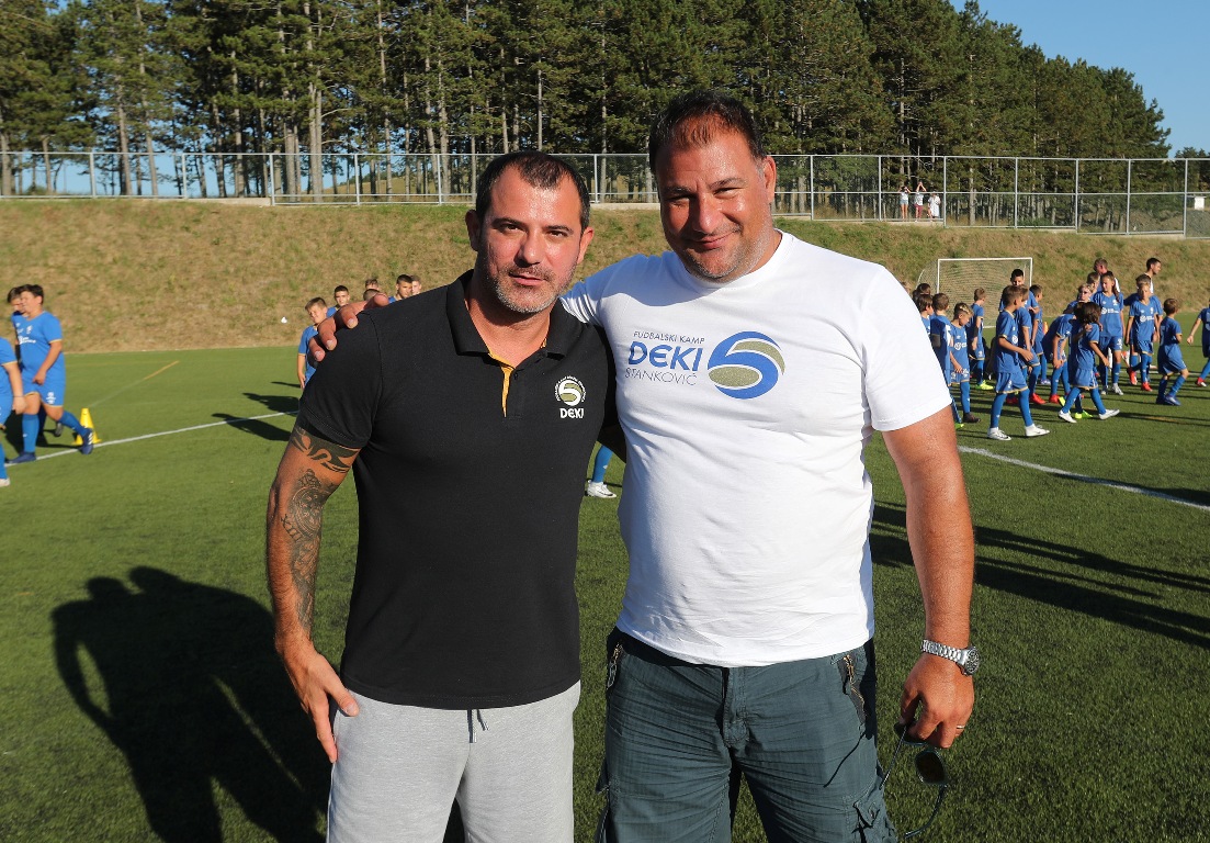 Trofejni vaterpolisti gosti kampa Deki5